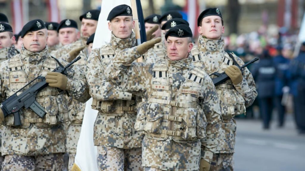 fqinjet e rusise gati per lufte letonia zgjohet me tabela qe orientojne njerezit se si mund te fshihen neper bunkere 68fe0b29495db