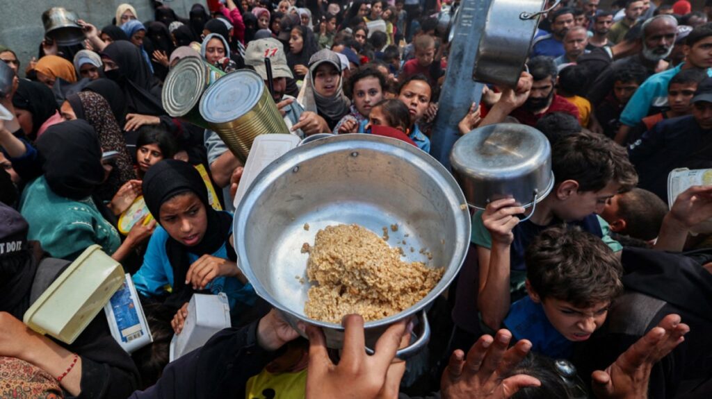 gjashtedhjete mije ton ushqim gati per shperndarje ne gaza e mjaftueshme per tre muaj 68ea0c6539352