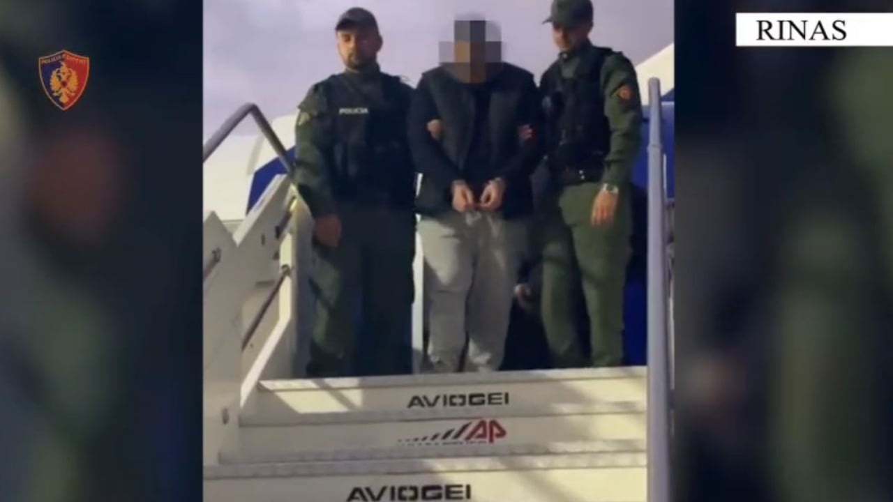 i denuar me 19 vite burg per vjedhje me arme ekstradohet nga greqia 39 vjecari shqiptar 68e8b8d0aafa7