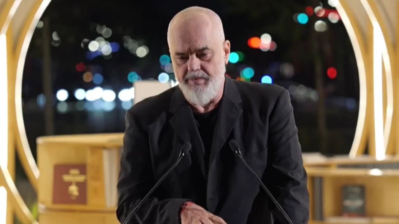 Inaugurohet “Tirana Moons”, Rama:Sa herë mblidhen arkitektët, Shqipëria luan ndeshje 1 inaugurohet tirana moons ramasa here mblidhen arkitektet shqiperia luan ndeshje 68eab834be810