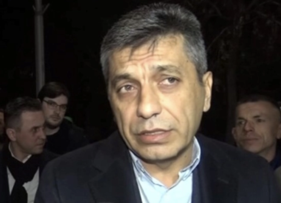 izet mexhiti taravari nga ylli i vlen it te shkrirja ne preher te ali ahmetit 68e191923bfab