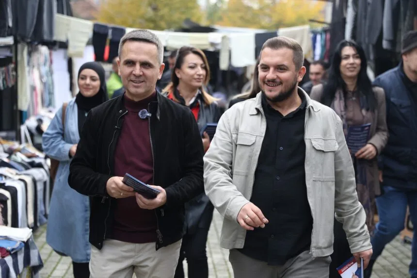 kasami dhe qamili vazhdojne takimet me qytetaret me 2 nentor do ta vulosim fitoren 68fa2e326d1c0