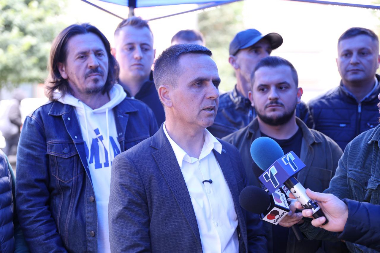 Kasami inspekton punimet në Bllok 70: Epoka e Tetovës me gropa ka marrë fund, investime prej 7 milionë euro në infrastrukturë 1 kasami inspekton punimet ne bllok 70 epoka e tetoves me gropa ka marre fund investime prej 7 milione euro ne infrastrukture 68deafafcb582