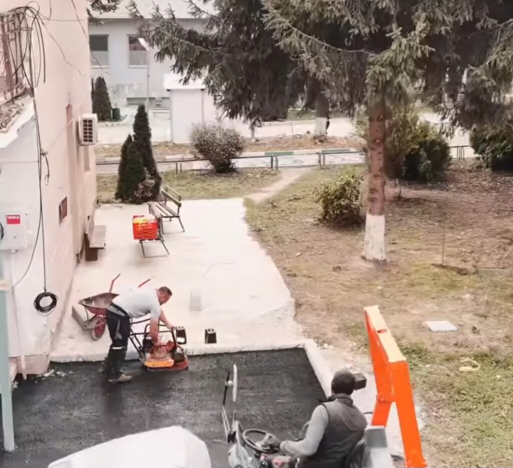 kasami pas shume vitesh asfaltojme hapesiren brenda spitalit te tetoves 68f10fd26abbc