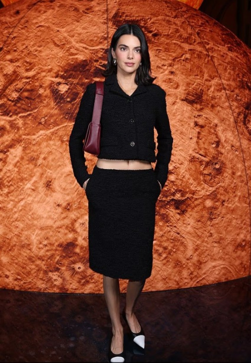 kendall jenner shkelqen ne rreshtin e pare te chanel gjate javes se modes ne paris 68e4ccb761d81
