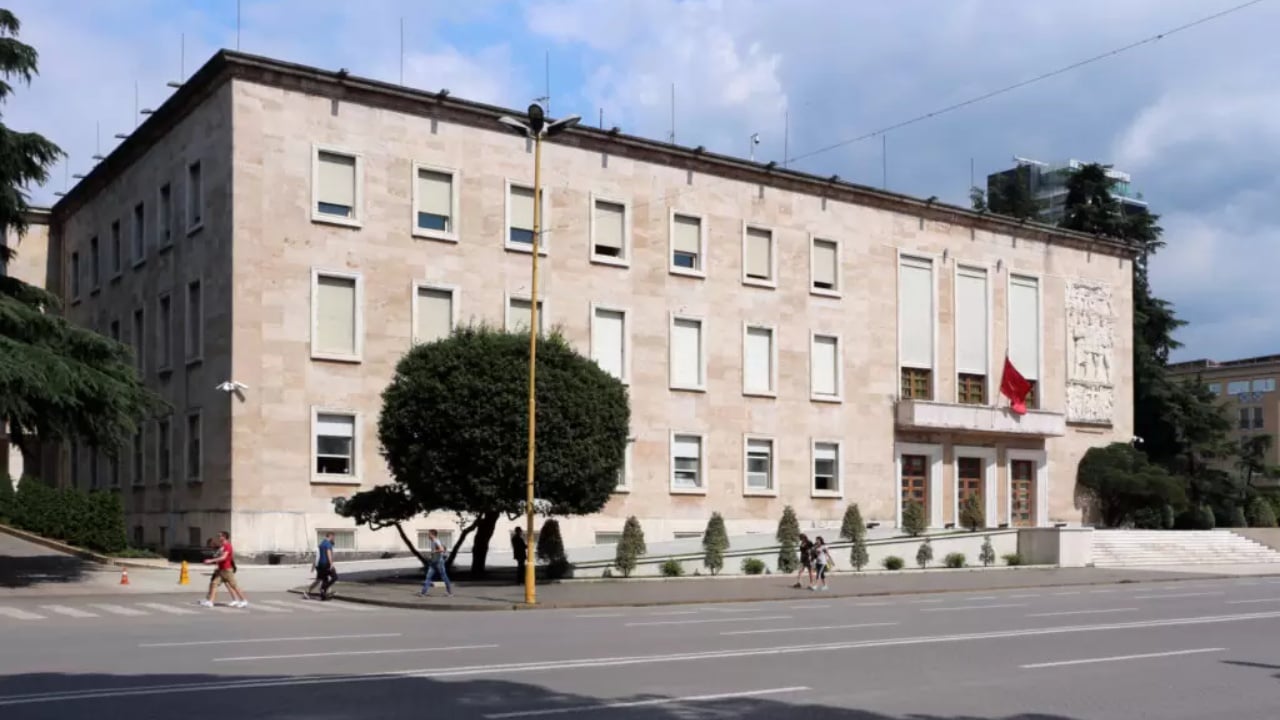 Këshilli i Ministrave shkarkon nga detyra prefektin e Fierit dhe Vlorës, ja kush i zëvendëson 1 keshilli i ministrave shkarkon nga detyra prefektin e fierit dhe vlores ja kush i zevendeson 68e6a26964efd