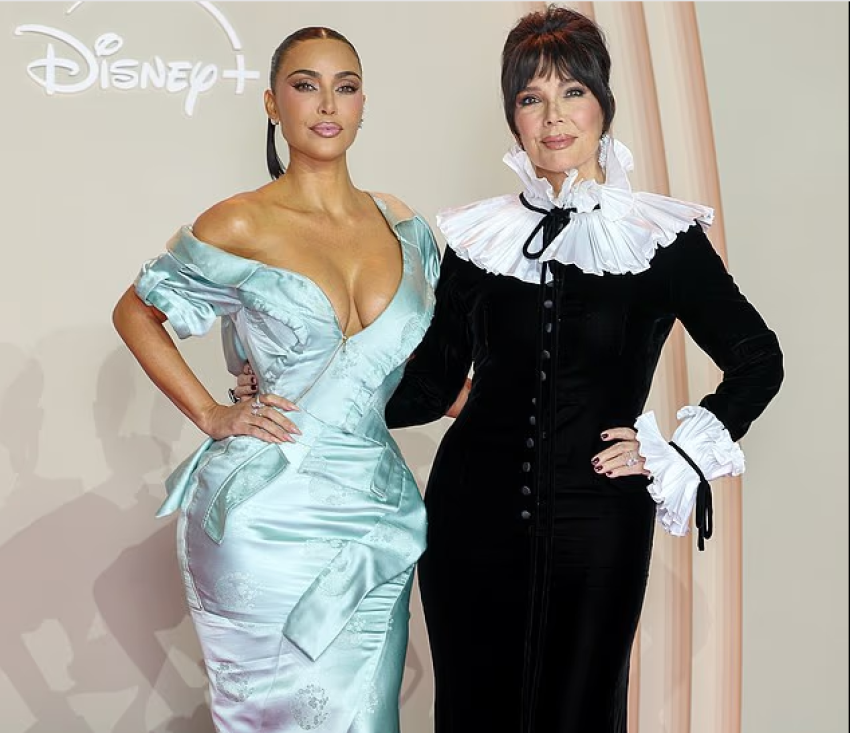 Kim Kardashian dhe Kris Jenner shkëlqejnë në Paris – duken si motra në premierën e “All’s Fair” 2 kim kardashian dhe kris jenner shkelqejne ne paris duken si motra ne premieren e alls fair 68f893352aaa2