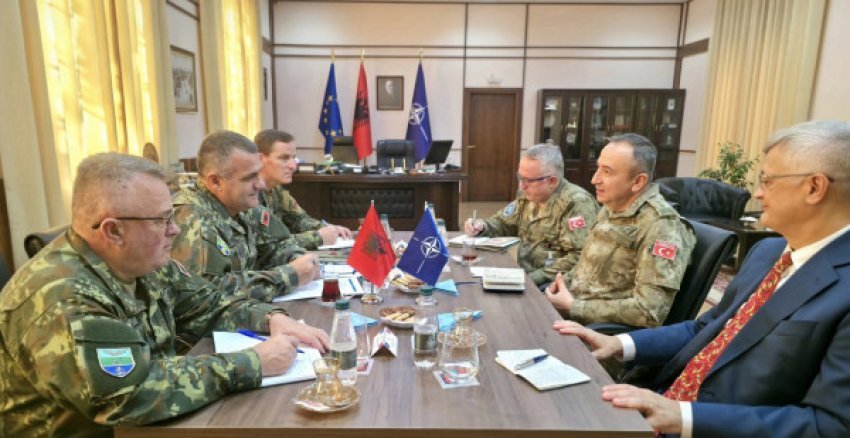 kingji takon ulutash vazhdimi i misionit te nato s ne kosove me i rendesishem se kurre 68f916c59daa3