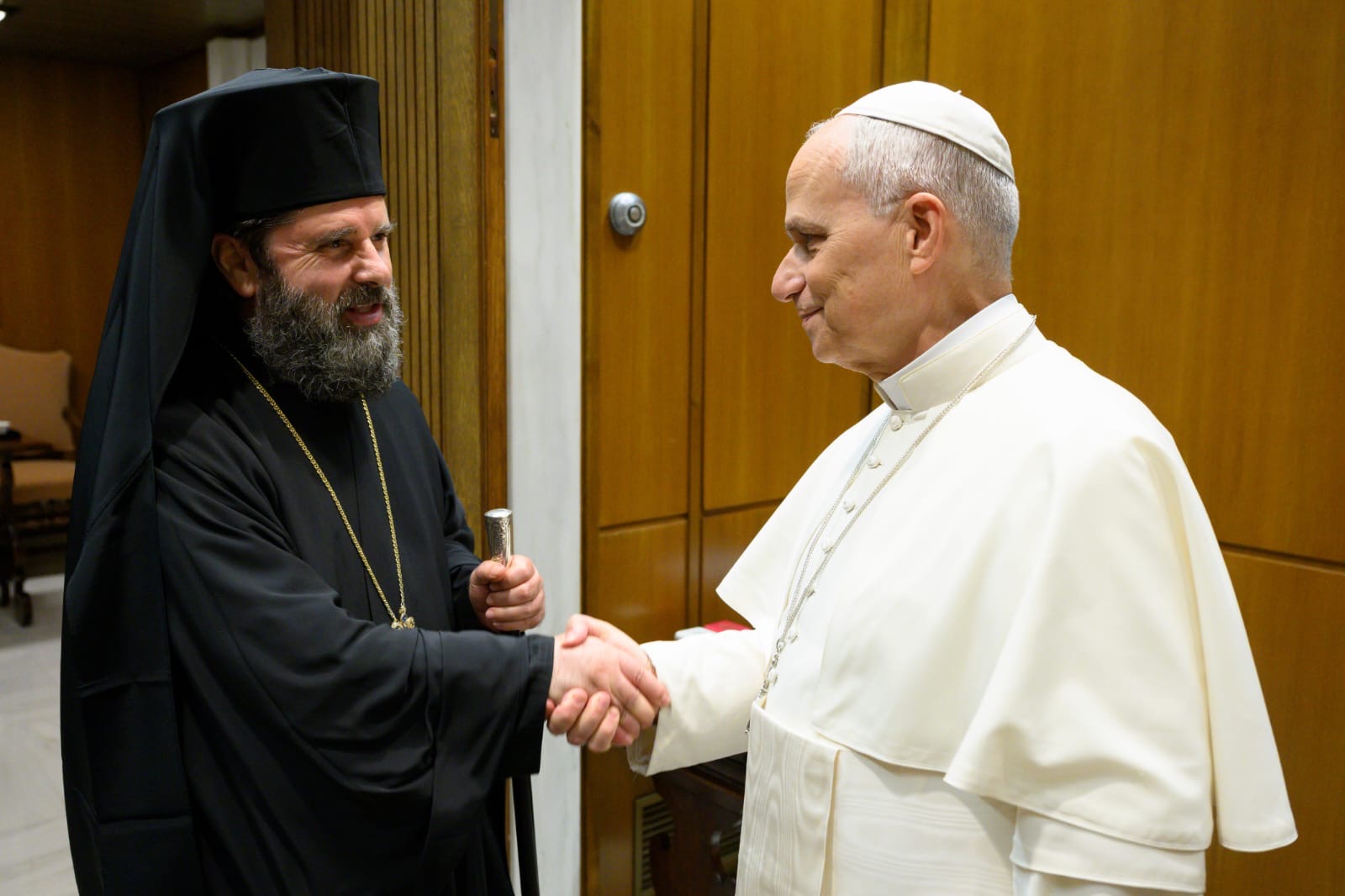 kryepeshkopi joan takon papa leon xiv mesazh per paqe 6904a5b63dd67