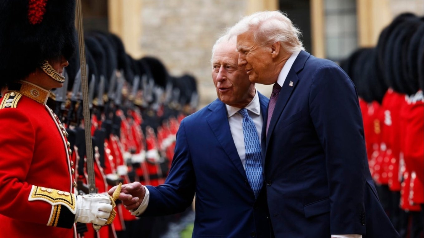 kundershtoi kerkesen e trump per ti dhuruar shpaten e eisenhower mbretit charles jep doreheqjen drejtori i muzeut 68df9c86bbb2a