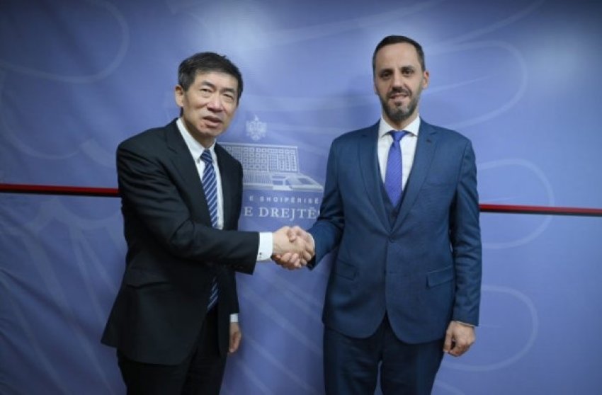 Lamallari: Shqipëria është histori suksesi në rajon për ndihmën juridike falas 2 lamallari shqiperia eshte histori suksesi ne rajon per ndihmen juridike falas 68ea79b9496a6