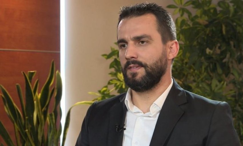 lapaj nga paketa e maleve do plasin vellavrasjet 6903f6b986ce5