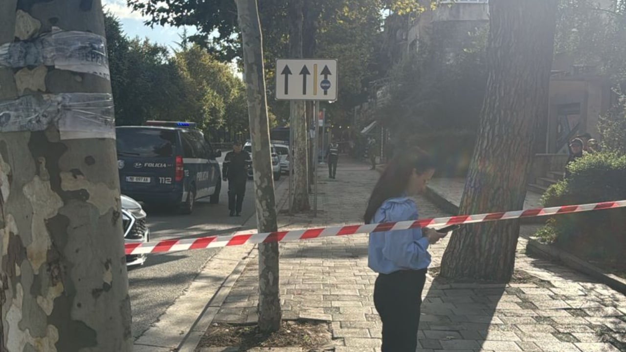 LIVE/ Masakër në Gjykatën e Apelit, vritet gjyqtari Astrit Kalaja 1 live masaker ne gjykaten e apelit vritet gjyqtari astrit kalaja 68e3e34e53cd1