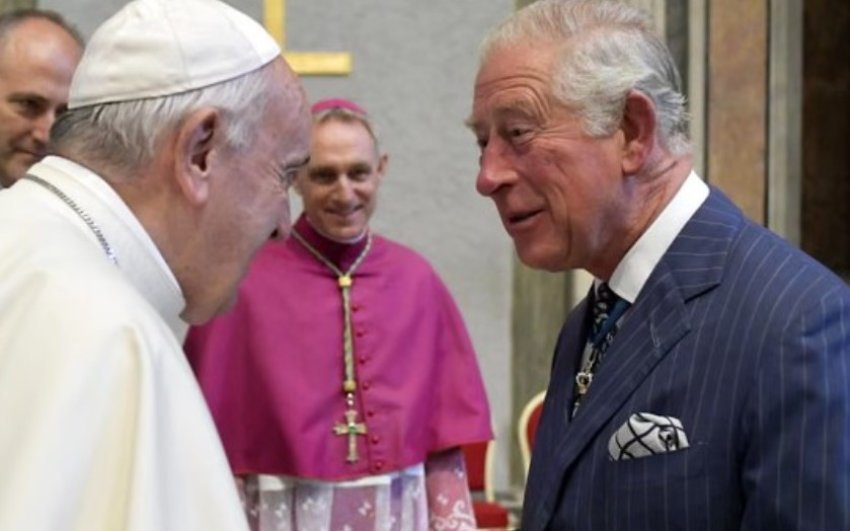 mbreti charls do te jete monarku i pare anglez qe do te lutet publikisht me papen 68f22c2b22ec4