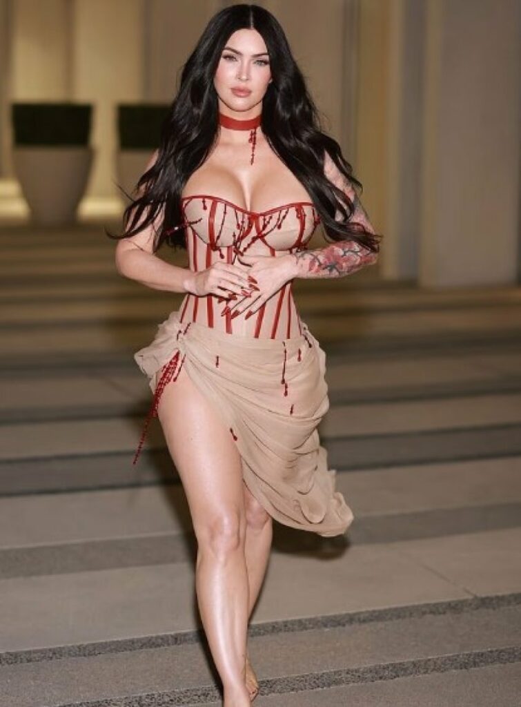 megan fox tregon linjat mahnitese shtate muaj pas lindjes se femijes se saj 68feba3370b12