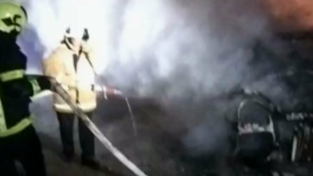 Merr flakë mjeti në lëvizje në Librazhd-Përrenjas, shpëton shoferi 2 merr flake mjeti ne levizje ne librazhd perrenjas shpeton shoferi 68eec3a437cca