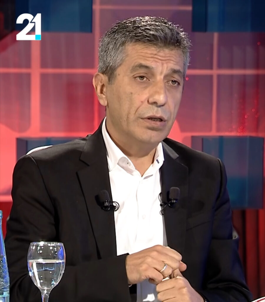 Mexhiti: Mbikalimi në Bit Pazar do të largohet, vendkalimi zyrtar me semaforë është zgjidhja përfundimtare 2 mexhiti mbikalimi ne bit pazar do te largohet vendkalimi zyrtar me semafore eshte zgjidhja perfundimtare 68ed6fb2a2384