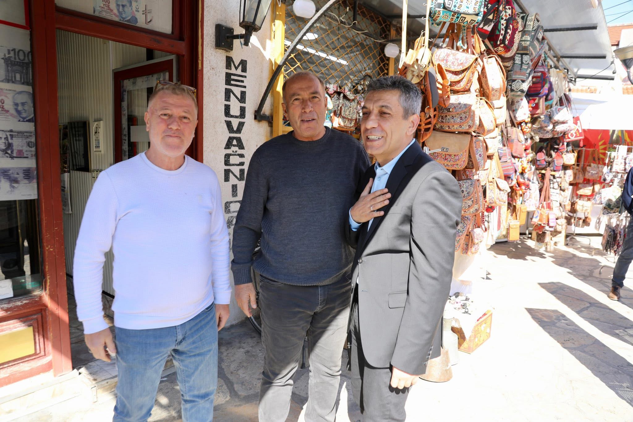 Mexhiti: Në Çarshi, mes qytetarëve, forca jonë vjen nga njerëzit 1 mexhiti ne carshi mes qytetareve forca jone vjen nga njerezit 68e7f1719970f