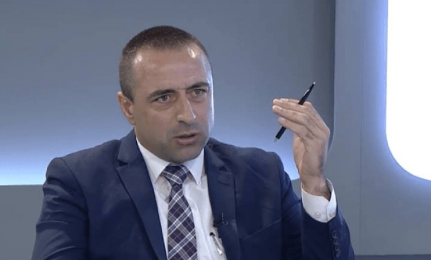 “Mos u habitni nëse...” Gazmend Halilaj reagon pas arrestimit të Fatmir Shehollit: Jep paralajmërim për... 2 mos u habitni nese gazmend halilaj reagon pas arrestimit te fatmir shehollit jep paralajmerim per 68e782c26cdaa