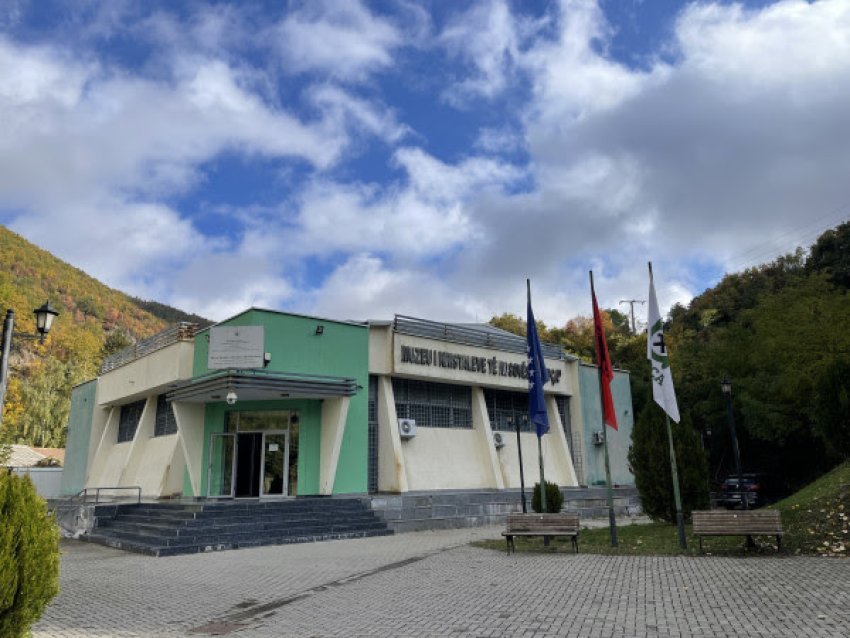 muzeu qe ruan historine e nentokes se trepces 68fe40a001081