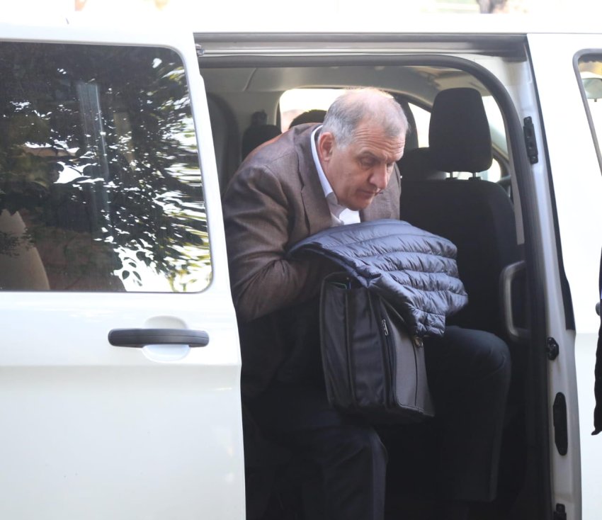 “Na duhet një ‘Diellë’”- Seanca për “Sterilizimin”, ish-ministri Ilir Beqaj ironi në sallë: CD duhet t’i marrësh kundrejt tarifës, i bie të blesh akuzën! 2 na duhet nje dielle seanca per sterilizimin ish ministri ilir beqaj ironi ne salle cd duhet ti marresh kundrejt tarifes i bie te bles 68ee5217181d7