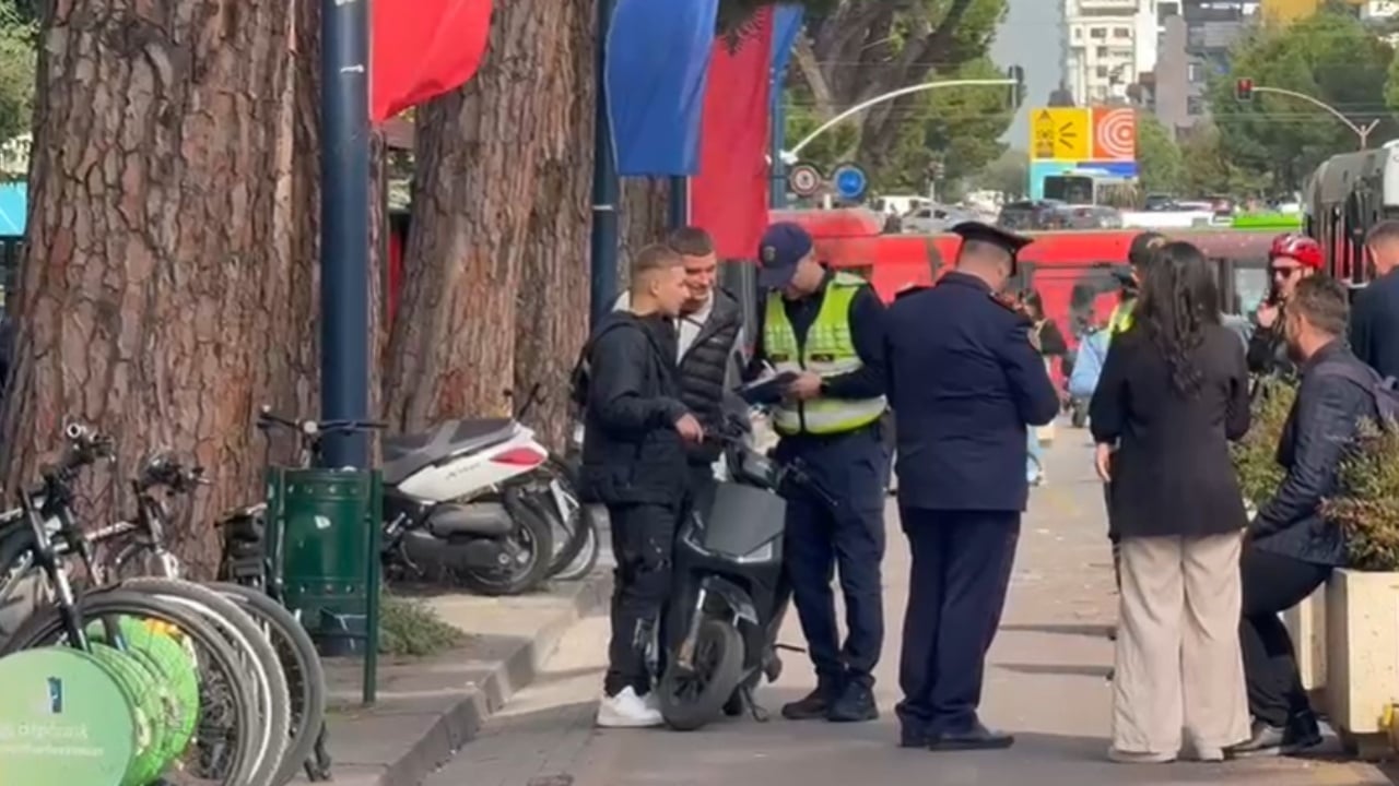 ndalimi perkohesisht i perdorimit te monopatinave elektrike ne shqiperi nis aksioni per bllokimin e tyre 68ecc9640350e