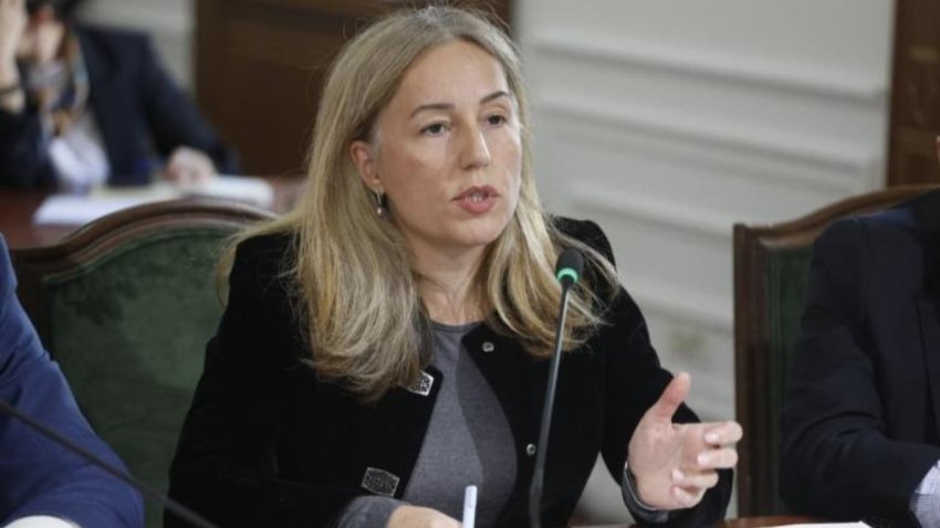 nderkombetaret trysni per zgjedhjen e kreut te spak kryetarja e klp hedh poshte aludimet zbulon porosite na eshte thene qe nese 68f6737ce06b8