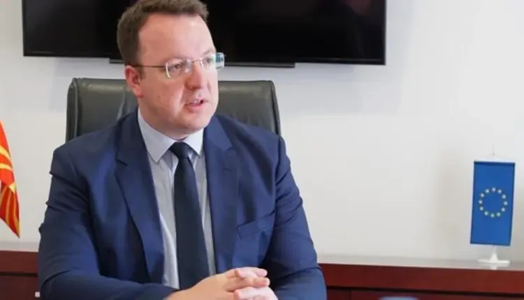 Nikolloski: Prej nesër edhe 11 fluturime të reja nga aeroportet e Shkupit dhe Ohrit 2 nikolloski prej neser edhe 11 fluturime te reja nga aeroportet e shkupit dhe ohrit 68fe8b74da686