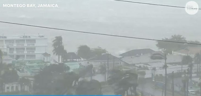 pamje nga uragani me i fuqishme qe ka goditur ndonjehere