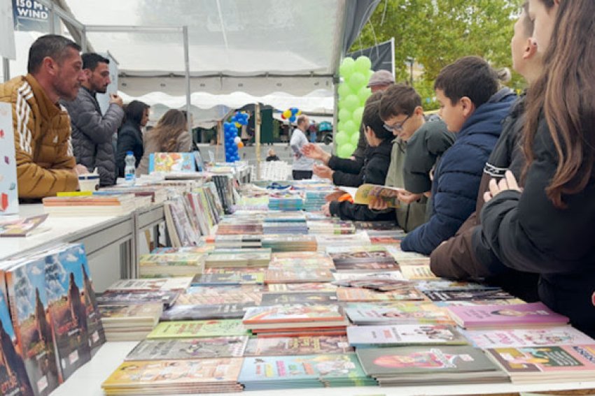 Panairi i Librit për fëmijë sjell atmosferë festive dhe dashuri për leximin 3 panairi i librit per femije sjell atmosfere festive dhe dashuri per