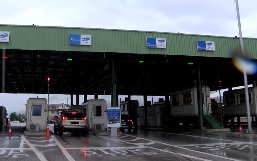 policia e shqiperise ndalon dy qytetare nuk i deklaruan 27 mije euro ne morine 68f0bd4203474