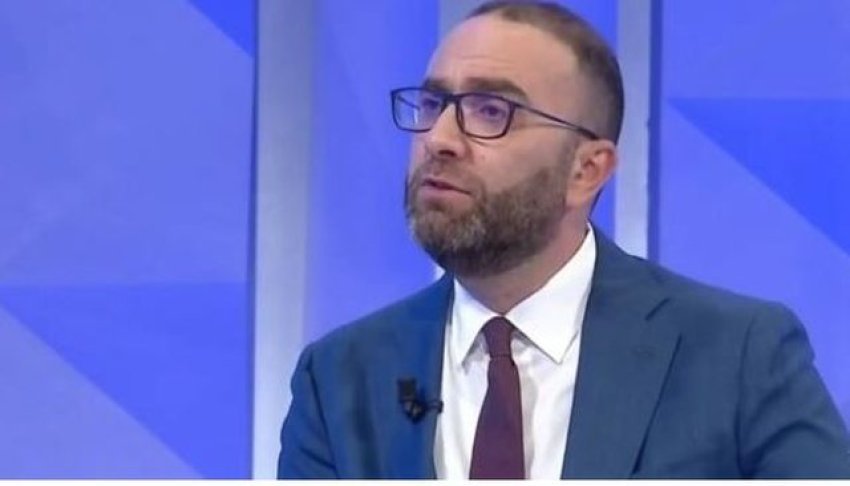 pse pd kerkon shkarkimin e begajt ja si pergjigjet bardhi 68f16595bb410