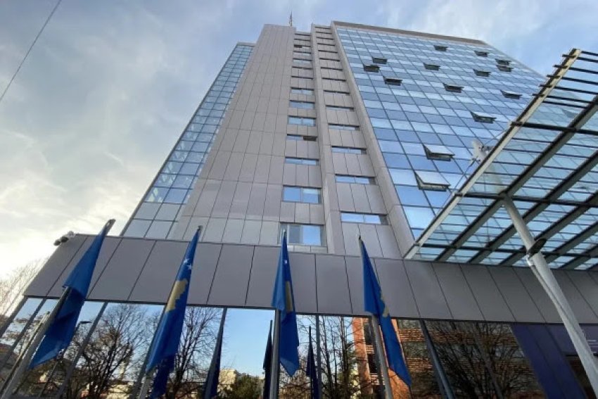 qeveria ndan mbi 300 mije euro per tekste shkollore te nxenesve ne luginen e presheves 68e928a2a8960