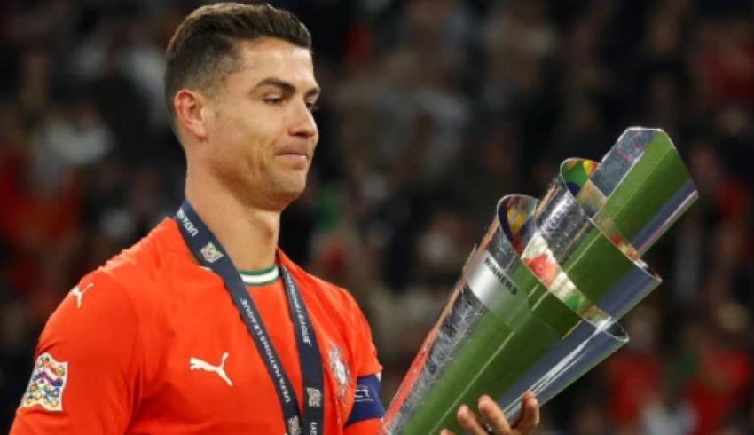 Ronaldo tregon në mënyrë të veçantë dashurinë ndaj Portugalisë 4 ronaldo tregon ne menyre te vecante dashurine ndaj portugalise 68e80f5bb459d