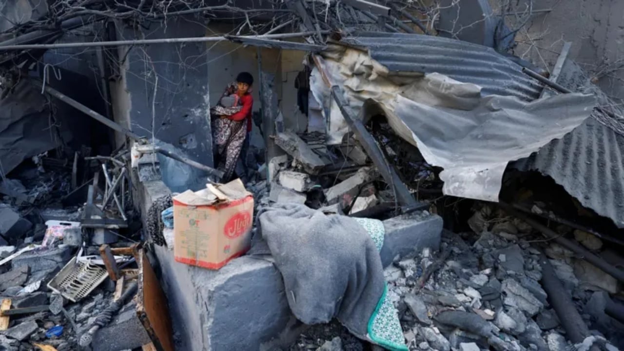 Rritet bilanci i viktimave nga sulmet në Gaza, mes tyre dhjetëra fëmijë/ Vijojnë kërkimet nën rrënoja 1 rritet bilanci i viktimave nga sulmet ne gaza mes tyre dhjetera femije vijojne kerkimet nen rrenoja 690237e7629a3