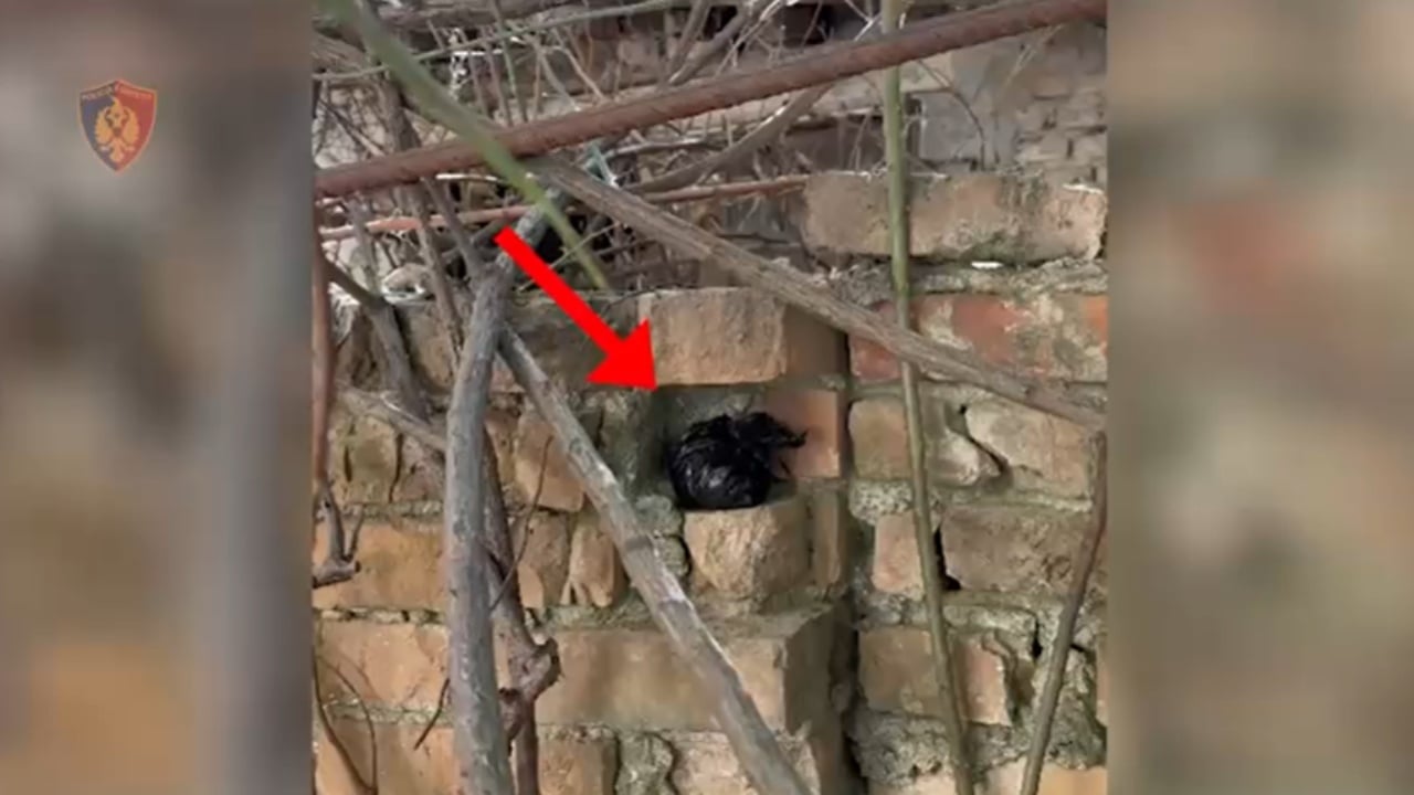 shisnin droge ne zona te ndryshme te kryeqytetit pranga dy te rinjve sekuestrohen lenda narkotike dhe arme te ftohta 68edfec4e8ef9