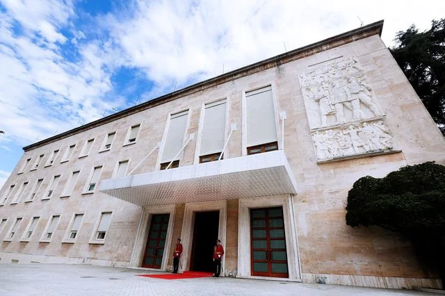 Shkarkohen nga detyra prefekti Fierit dhe i Vlorës, kush i zëvendëson 2 shkarkohen nga detyra prefekti fierit dhe i vlores kush i zevendeson 68e6a794dc13f