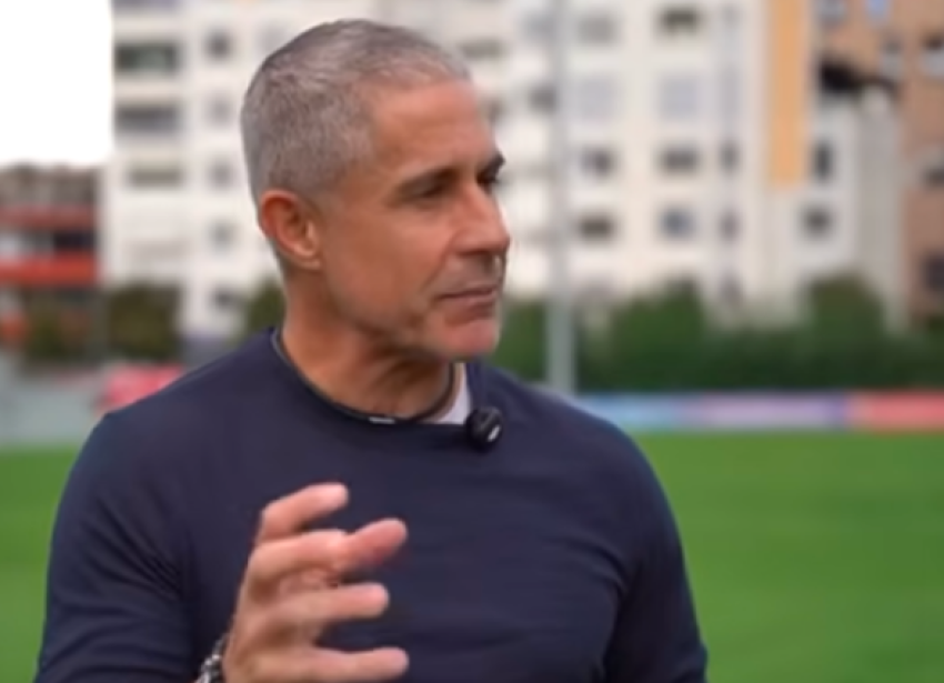 Silvinjo flet për trajnerët me të cilët ka punuar 4 silvinjo flet per trajneret me te cilet ka punuar 68e23cb585f60