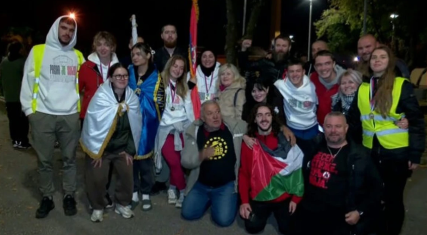 Studentët kritikojnë policinë serbe: Ku ishit kur na keqtrajtonte Milan Radoiçiq? 3 studentet kritikojne policine serbe ku ishit kur na keqtrajtonte milan radoiciq 68fa84625271a