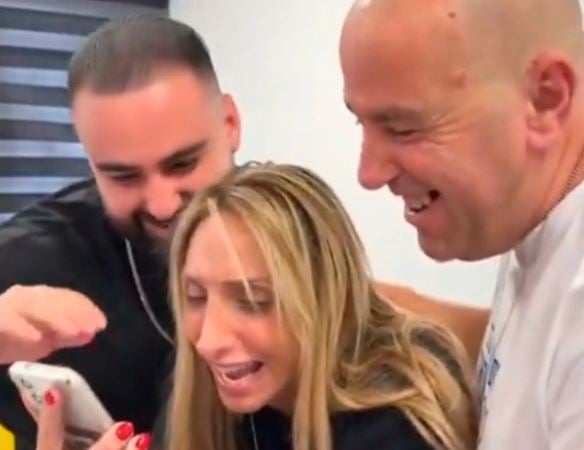 te dua po kthehesh ne shtepi bisedat e para te pengjeve me te afermit e tyre pas 738 ditesh ne duart e hamasit 68eccb860596c