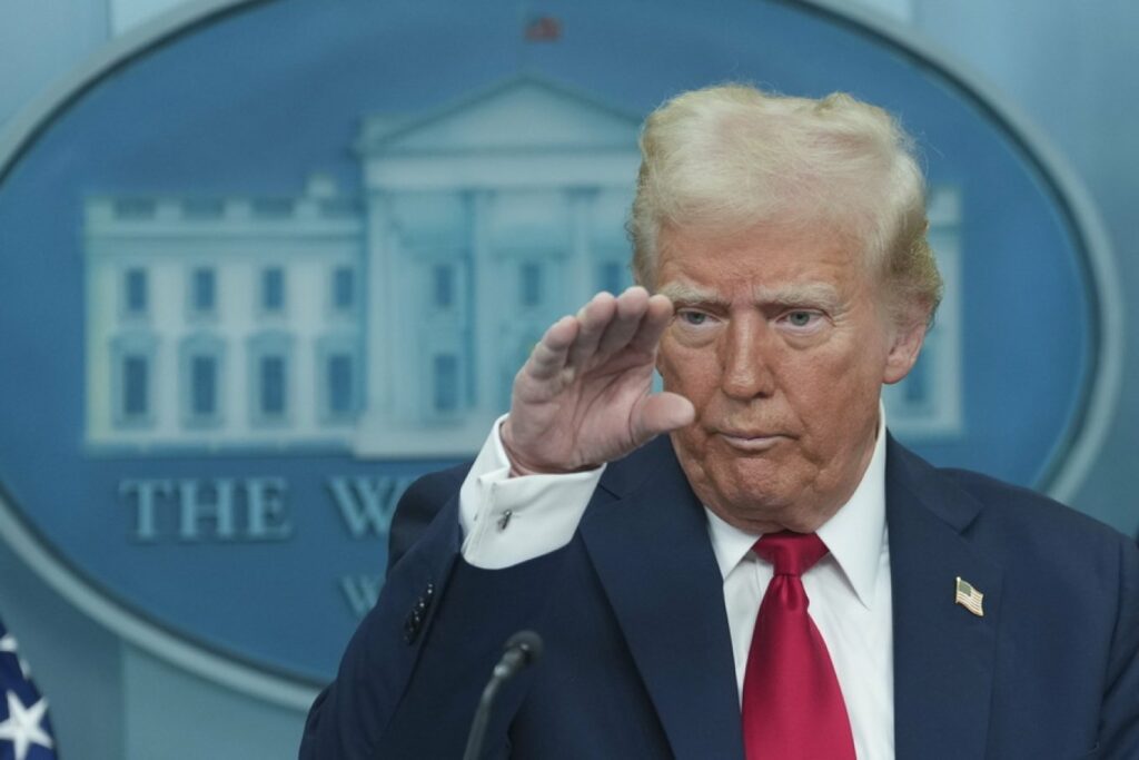 trump ia ben te qarte kines do nenshkruaje nje marreveshje tregtare ndryshe do te perballet me tarifa te reja 68f67688cd521