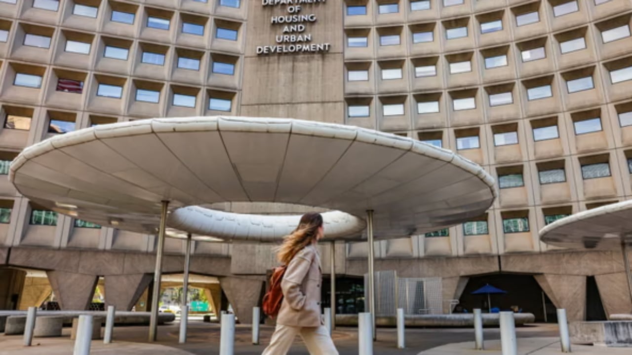 Trump nis valën e re të pushimeve nga puna/ Panik te punonjësit federalë amerikanë: Nuk kam akses në e-mail, do të thotë se… 1 trump nis valen e re te pushimeve nga puna panik te punonjesit federale amerikane nuk kam akses ne e mail do te thote se 68ef8aa82ad27