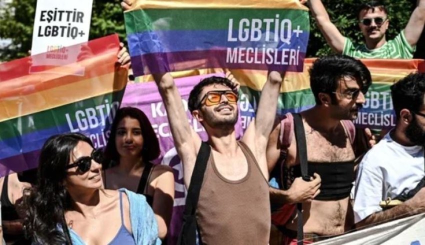 Turqia planifikon burg për promovimin e LGBTQI+ dhe kufizime në ricaktimin e gjinisë 3 turqia planifikon burg per promovimin e lgbtqi dhe kufizime ne ricaktimin e gjinise 68f167134a374