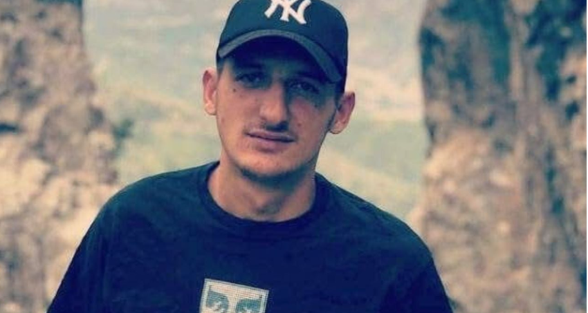 u vra pas sherrit per nje kafe ne lokal del fotoja e te riut aranit kurti 68f8a5d4dfdbd