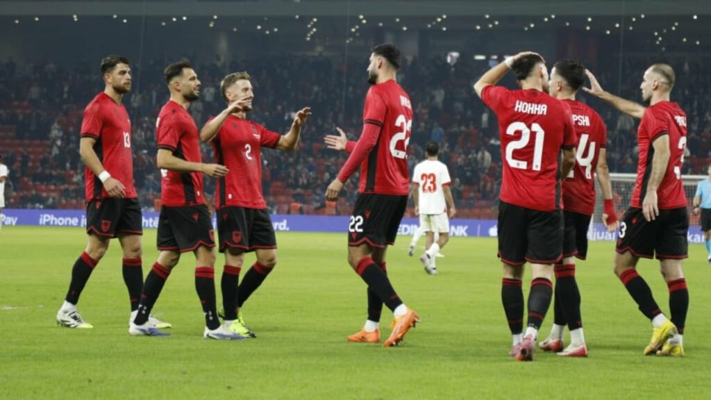 video shqiperia dhuron spektakel me skuadren qe luan ne boteror bajrami broja dhe hoxha bejne me krahe sylvinhon 68eec4d05c209