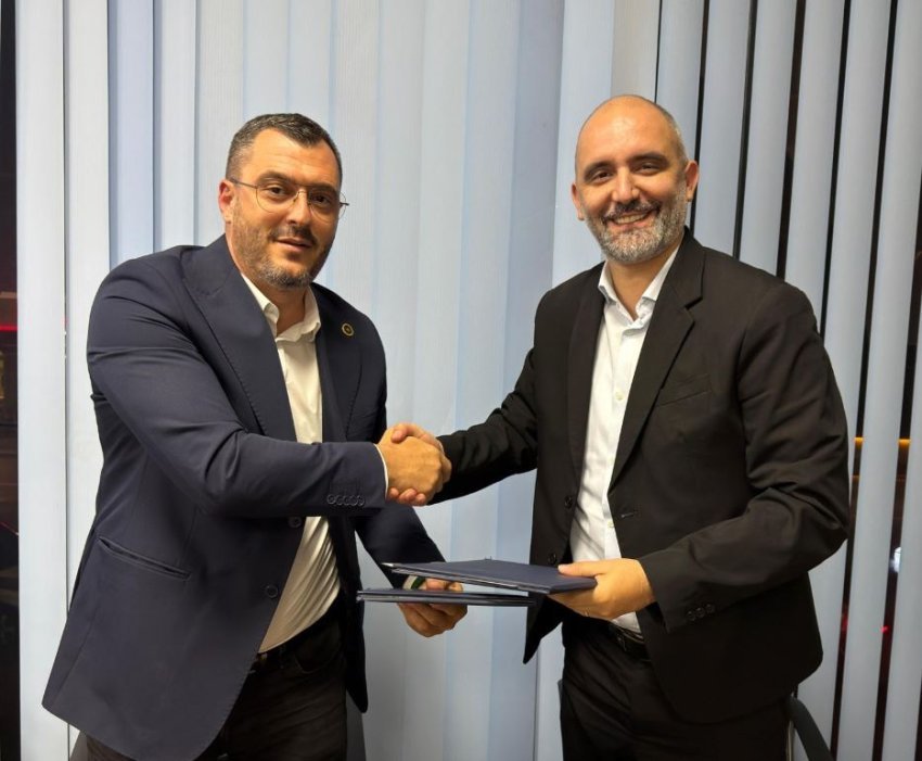 vv e aak behen bashke edhe ne prizren 69013fef4426b