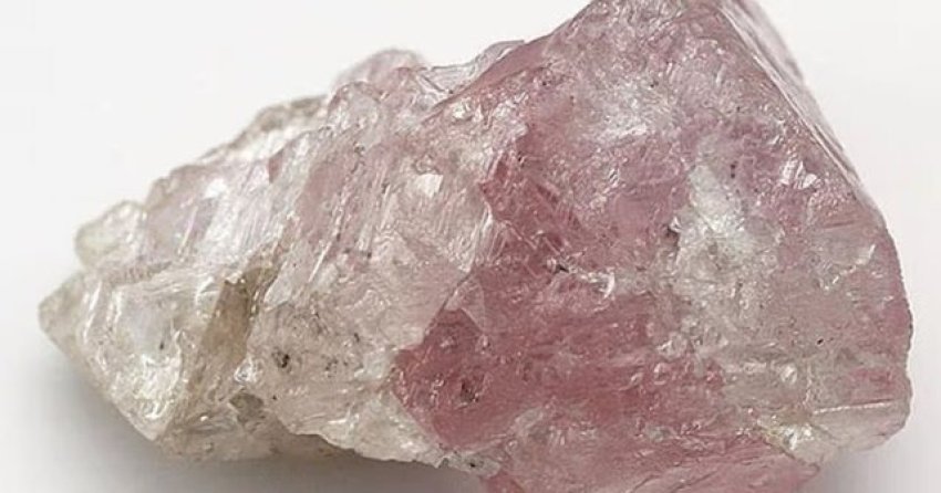 zbulohet diamanti i rralle roze vlen miliona dollare 68fbf3134784a