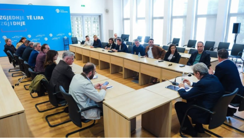 zgjodhen te garojne me kandidat nga shoqeria civile dash sula per 9 nentorin lidershipi i pd po bojkoton zgjedhjet 68e15b551f2f0