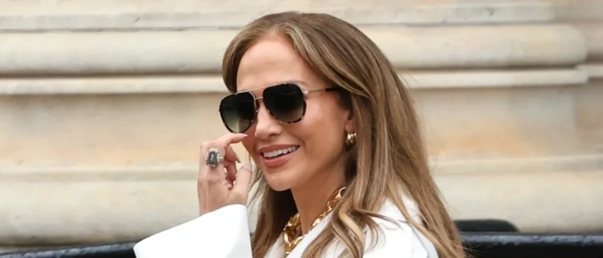 3 trende mode nga e kaluara qe jane rikthyer fuqishem ja si do ti veshim kete sezon 69122c54c8336