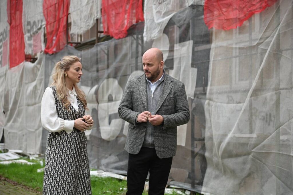 DARKO KOSTOVSKI DHE MEVLIDE KRYEZIU